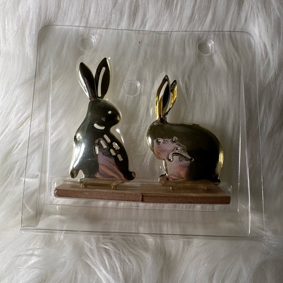 Gold Metal Sitting Easter Bunny Spring New - Picture 2 of 3